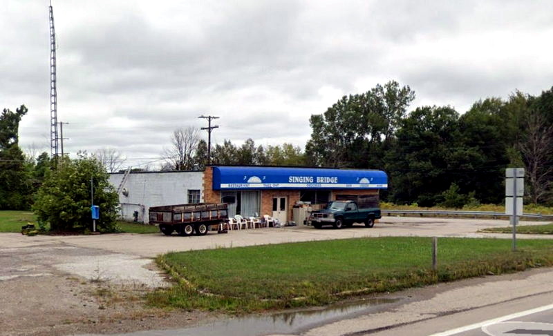 Singing Bridge Store and Station - Street Views 2009-2023